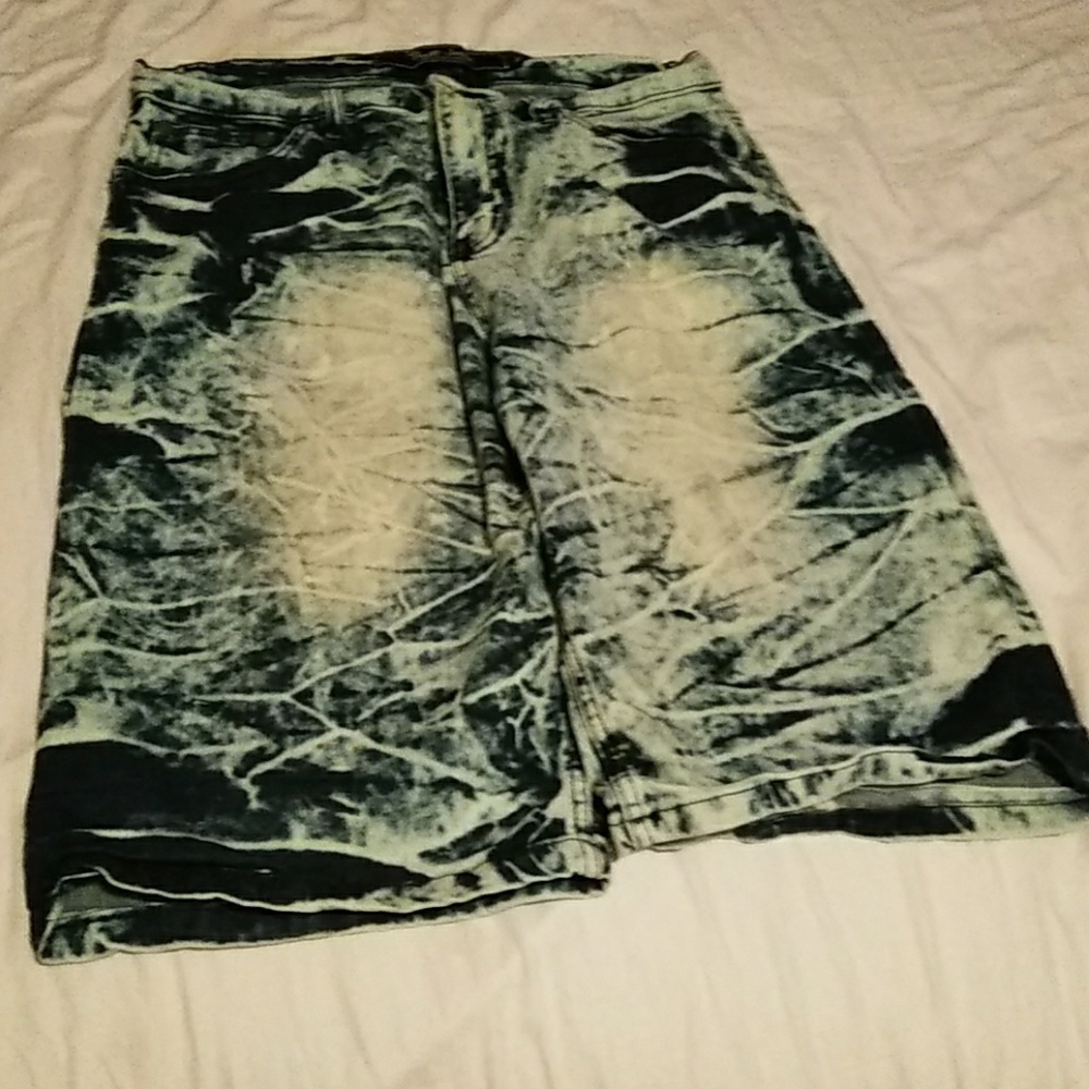Thrill men's jeans faded shorts sz 36